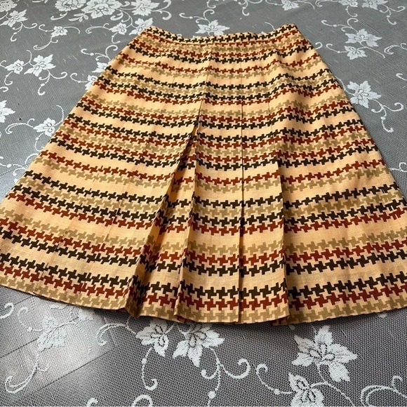 Vintage 60s Hudson’s Bay Company Houndstooth Pleated Skirt - Picture 3 of 12